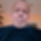 Selfie Nr.1: Nickisamtigweich (51 Jahre, Mann), braune Haare, blaue Augen, Er sucht sie (insgesamt 1 Foto)