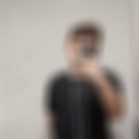 Selfie Nr.1: Owerlord0 (22 Jahre, Mann), schwarze Haare, graublaue Augen, Er sucht sie (insgesamt 1 Foto)